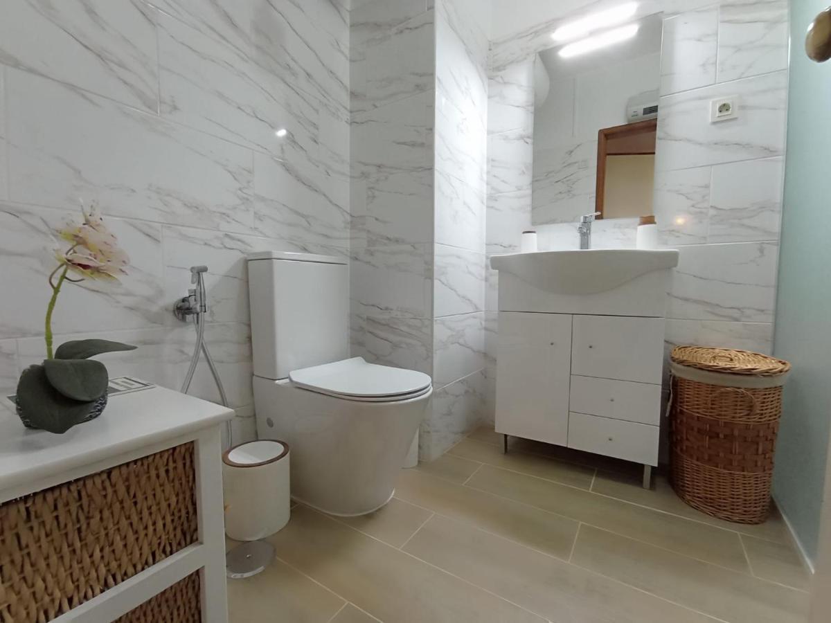 Love Shack Flat In Quarteira Center Екстер'єр фото